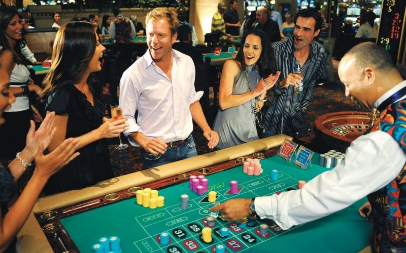 Why is mobile gaming better than traditional casinos?