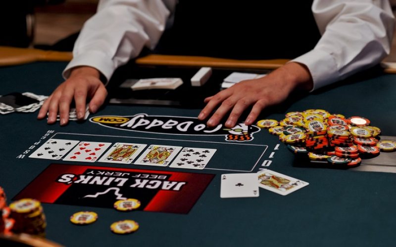 Poker- 3 Rules to follow to become a successful poker player