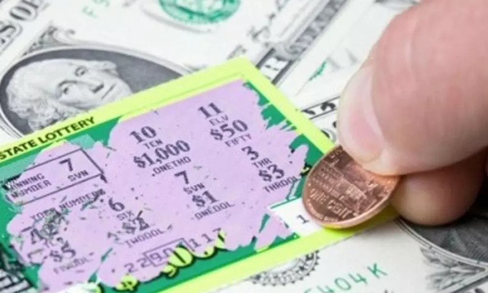 How do lottery games organise ticket number selections?